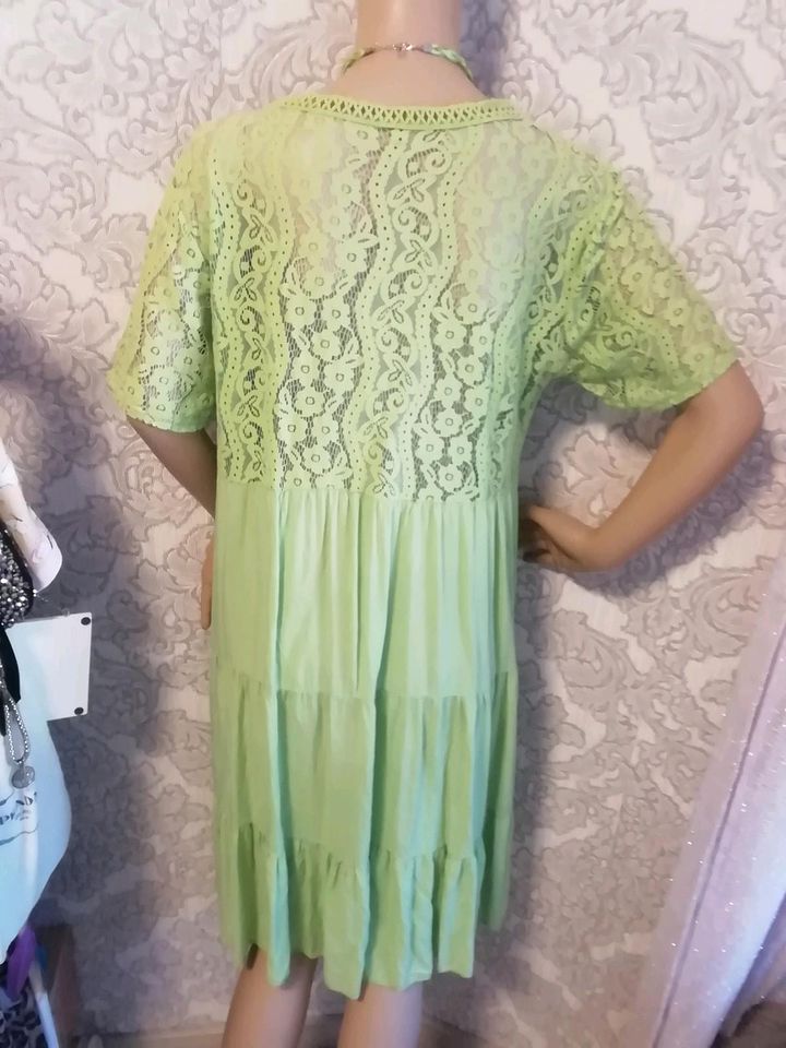 Italy Mode Tunika Kleid apfelgrün mit Spitze und Voillants Gr 40 in Düren