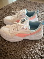 PUMA Women's  Cilia Sneaker. Trainer. White/Pink. Nordrhein-Westfalen - Rheine Vorschau