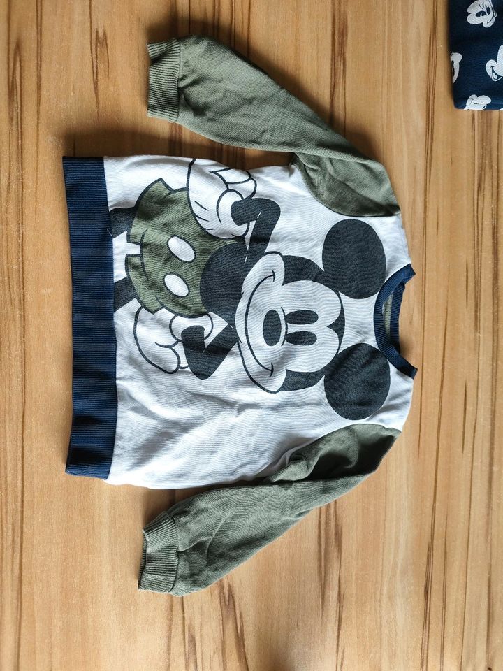 3 Mickey Mouse Pullis gr. 92 in Schmitten