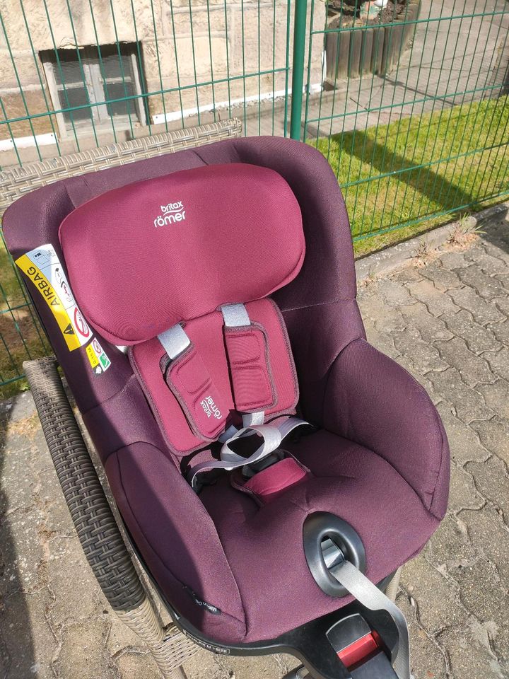 Britax Römer Kindersitz Reboarder Dualfix M i-Size in Northeim