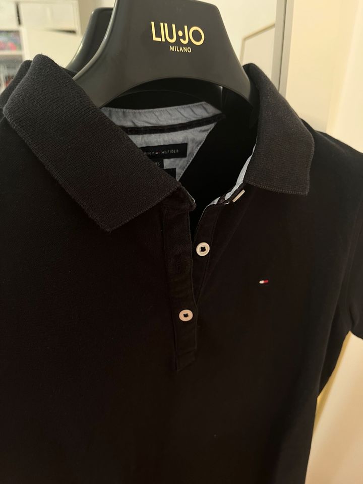 Schönes Polo T-Shirt Classic Fit Tommy Hilfiger 34 XS ❤️ in München