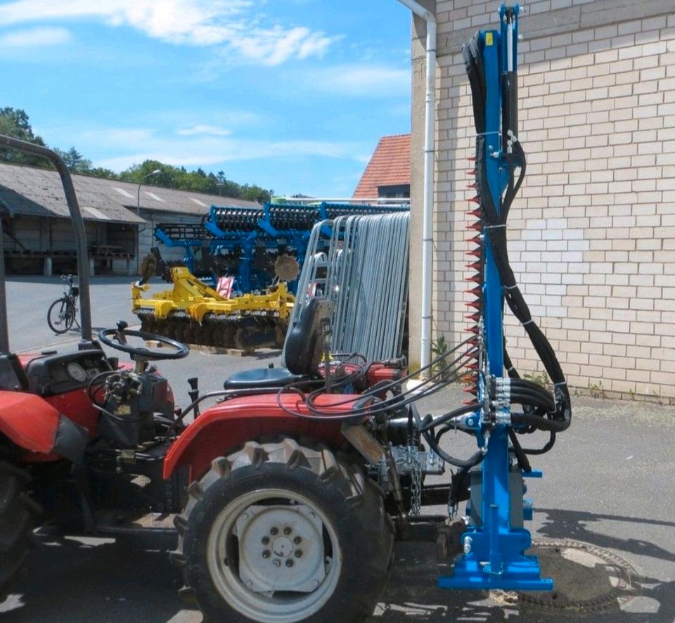 Heckenschere Saxonia HRT 160, Radlader, Traktor etc. in Häg-Ehrsberg