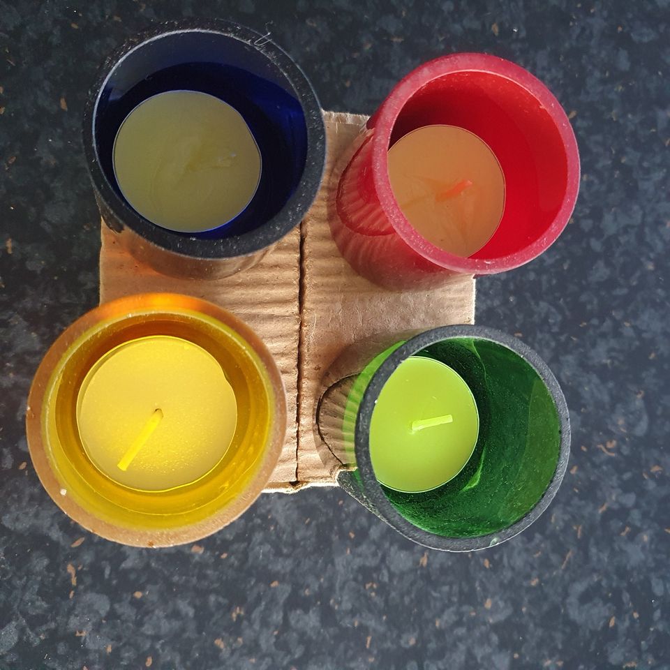4 Teelichtgläser in bunten Farben incl. Teelichter Neu in OVP in Walddorfhäslach