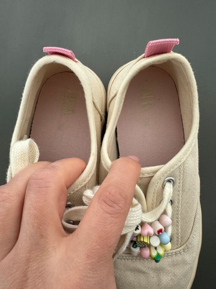 Zara Mädchen Schuhe Sneakers Größe 30 in Göppingen