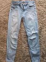 Stradivarius Jeans hellblau Used Look Skinny Baden-Württemberg - Ötisheim Vorschau