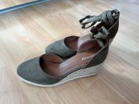 NEU Damenschuhe geschnürt Sandalen mit Absatz Saarland - Wallerfangen Vorschau