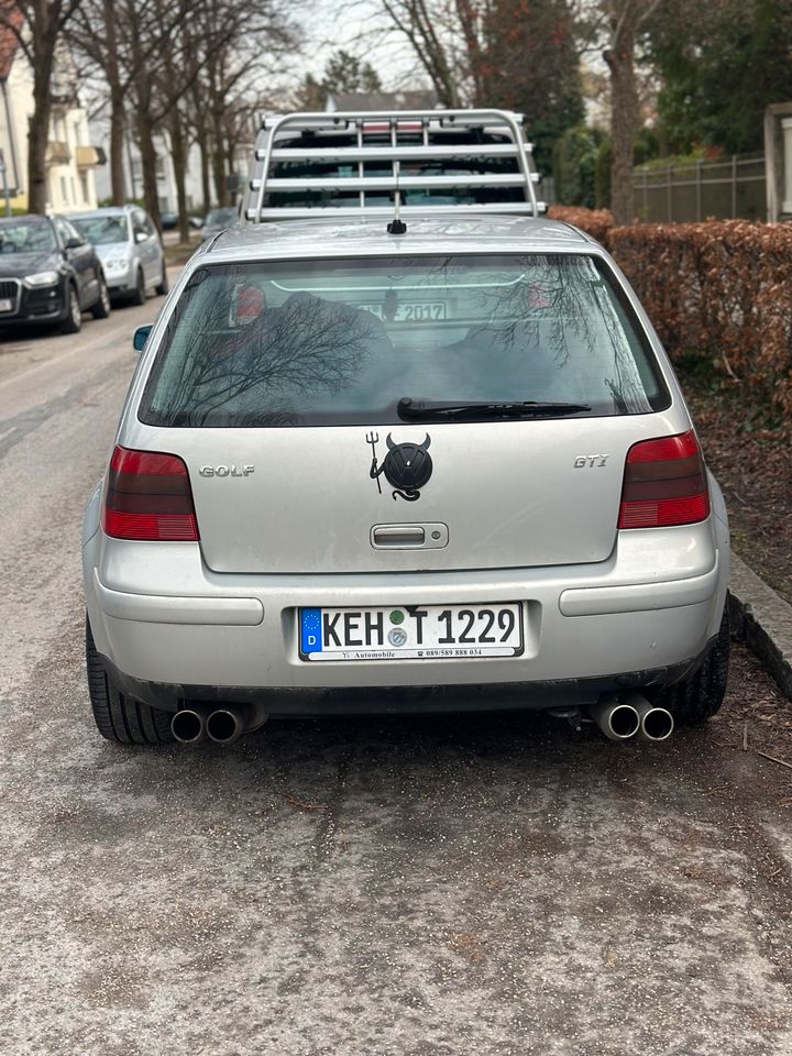 Vw golf4 2.3motor Benzin in Bad Abbach