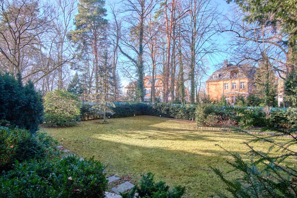 LUXUSVILLA MIT EINLIEGERWOHNUNG  AM GRUNEWALD in Berlin