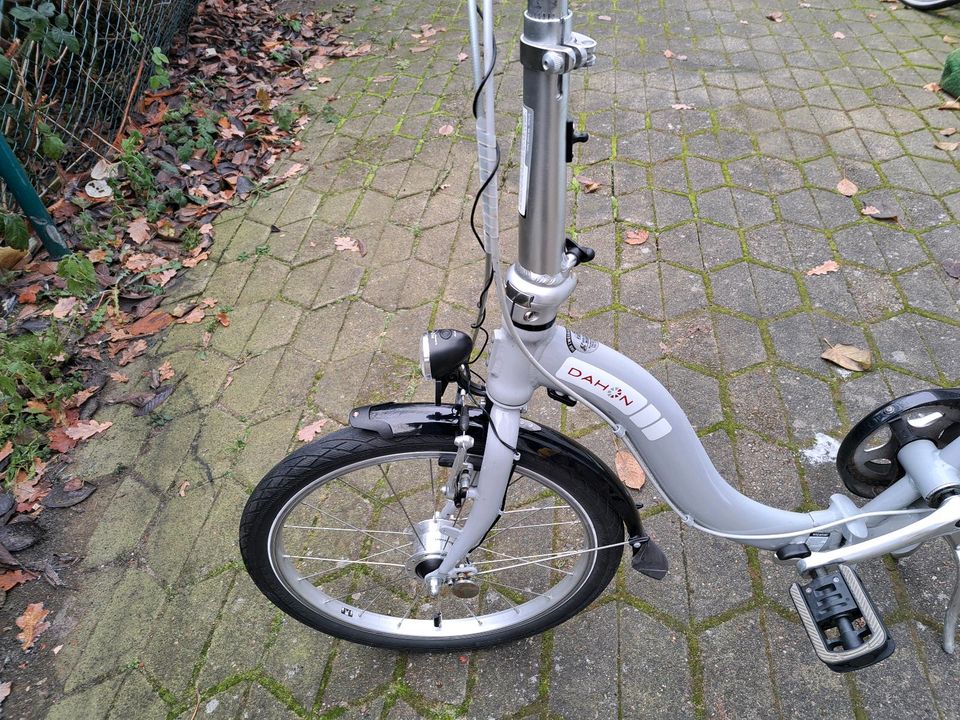 20 Zoll Klapprad DAHON.  GUTE ZUSTAND in Langwedel