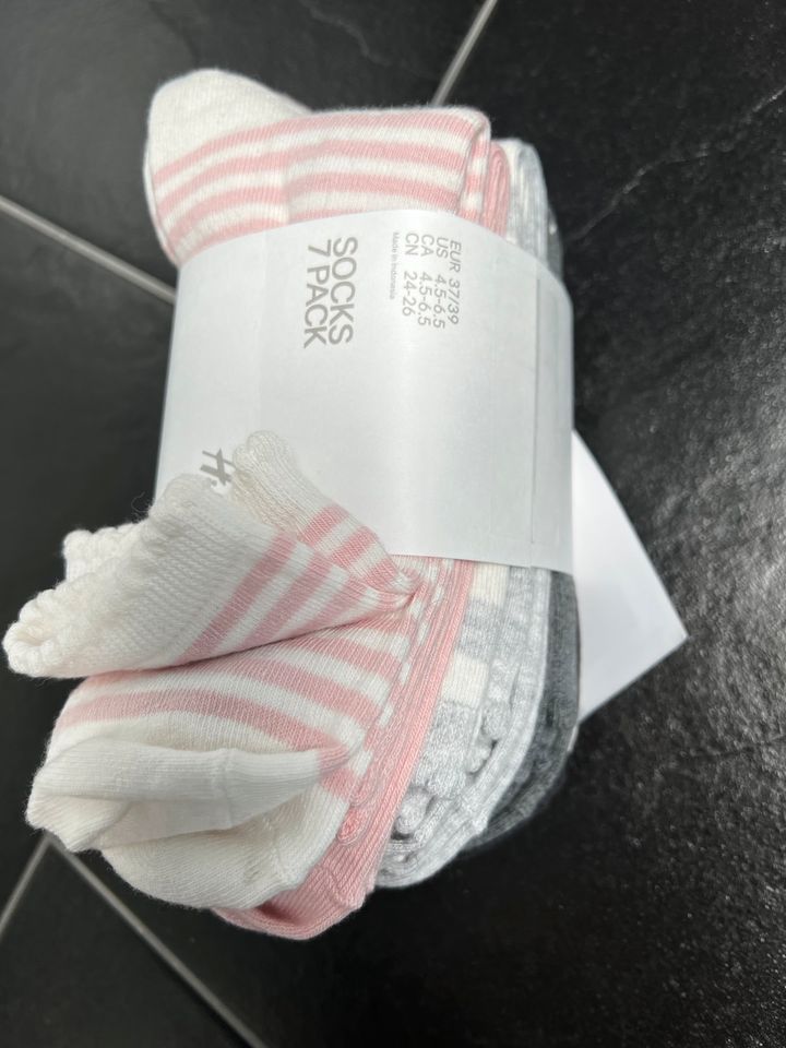 NEU, 7 Paar Damen Socken von H&M Größe 37/39 in Bad Kreuznach