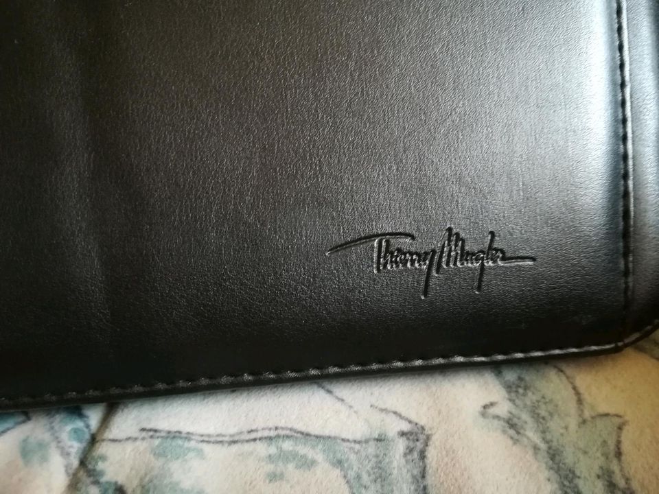 Tasche  von Thierry Mugler mit Henkel und Schultertra in Mülheim (Ruhr)