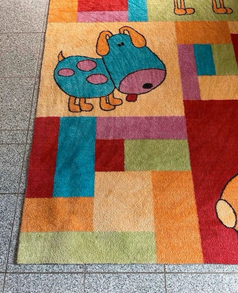 Theko Kinder Spieleteppich bunt Hase Katze Hund 140 x 200 cm TOP in Olfen