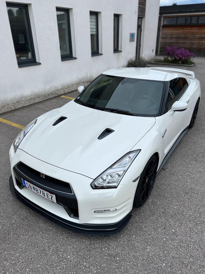 NISSAN GTR R35 Spoiler Schwert Lippe in grau lackiert in Mönchengladbach