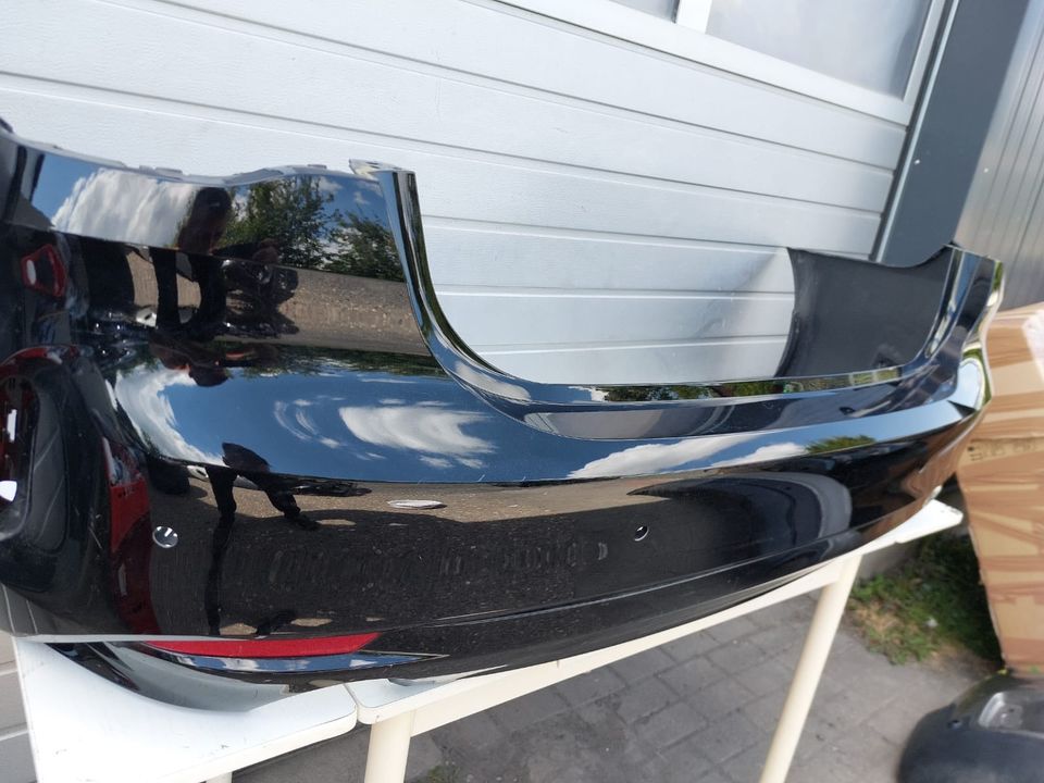 BMW 4er G22 G23 Stoßstange Stoßfänger Hinten schwarz PDC 7490721 in Werne