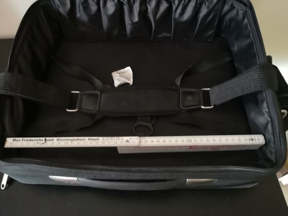 Handgepäck Koffer mit Notebookfach in Neuss
