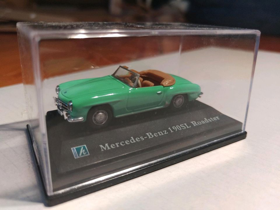 Hongwell 1:72 verschiedene Autos z.B. 300SL, Porsche, Käfer, T1 in Bad Endorf