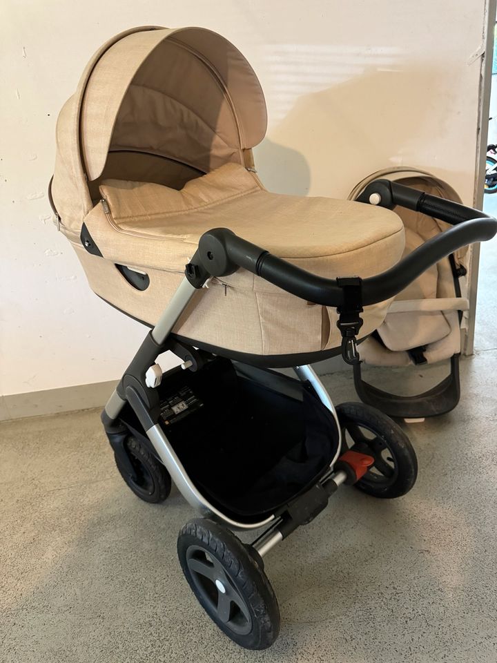 Stokke Kinderwagen Trailz, Babywanne und Schale in Müllheim