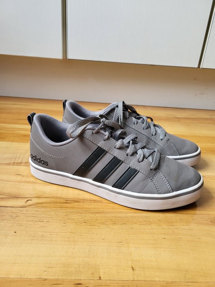 Schöne Sneaker Adidas VS Pace 2.0 Gr.: 41 - nicht oft getragen in Rheine