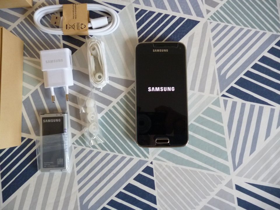 Samsung Galaxy S5 Mini NEU in Nienstädt