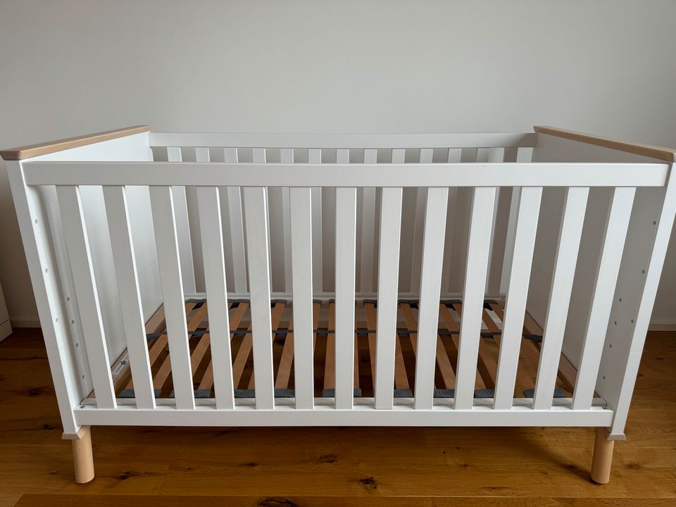 PAiDI Kinderbett mit hochwertiger Babymatratze in Leutenbach