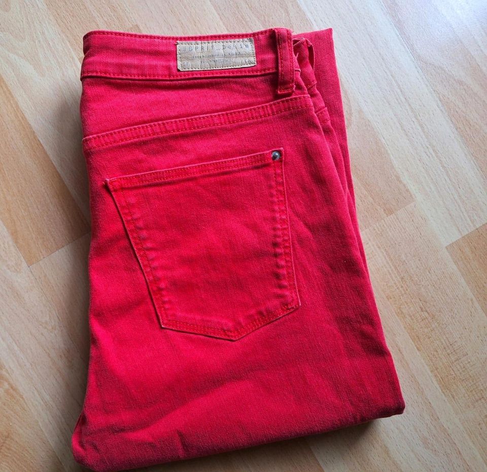 Moderne Esprit Damen Jeans-Hose Größe W29/L30 in Solingen