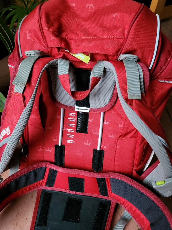 Ergobag Schulrucksack rot Froschkönig in Bergisch Gladbach