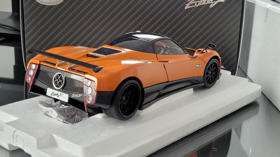 1:18 Pagani Zonda F 2005 arancio st. tropez carbon Almost Real in Katzenelnbogen