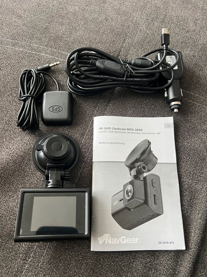 Dashcam NavGrar MDV-3840 in Stollberg