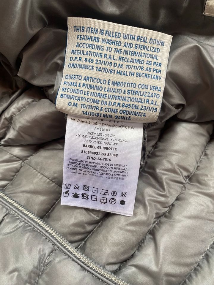 MONCLER Jacke Barbel Größe 3 M Grau Giubbotto NP 1370,- in Frankfurt am Main