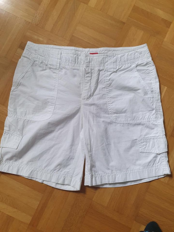 Esprit Gr. 38 kurze Hose, wie neu in Bonn