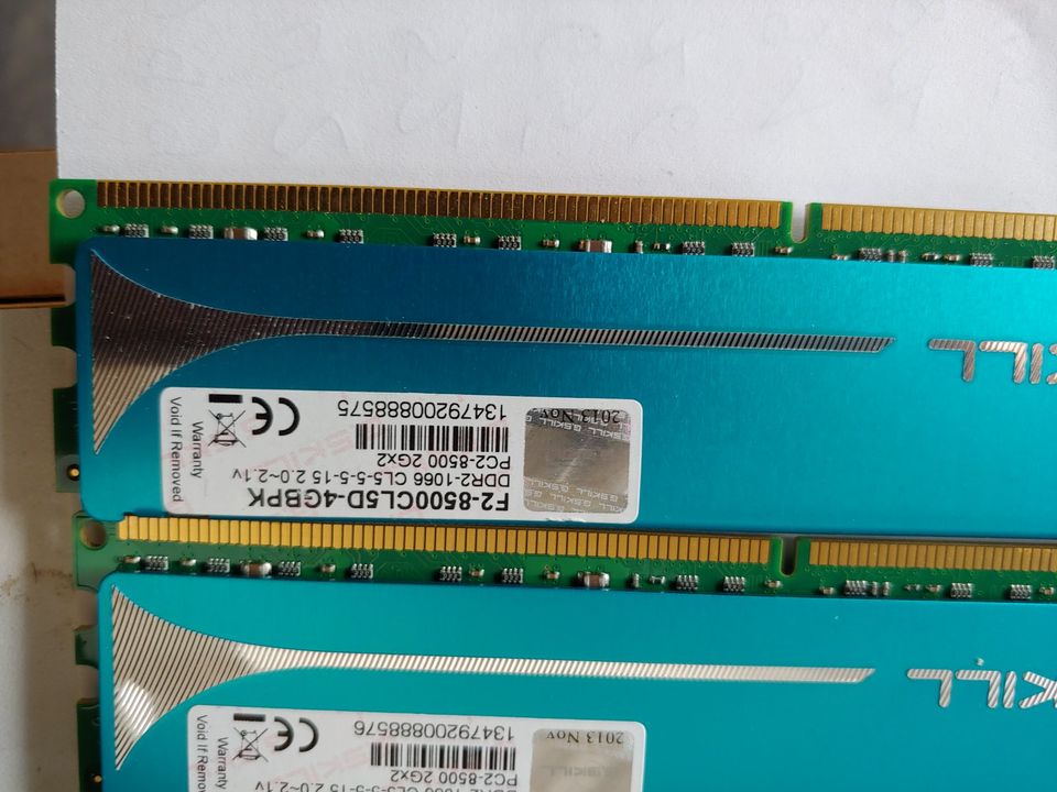 G.Skill F2-8500CL5D-4GB PK DDR2 Kit 4GB (2x2) PC2-8500U DDR2-1066 in Düren
