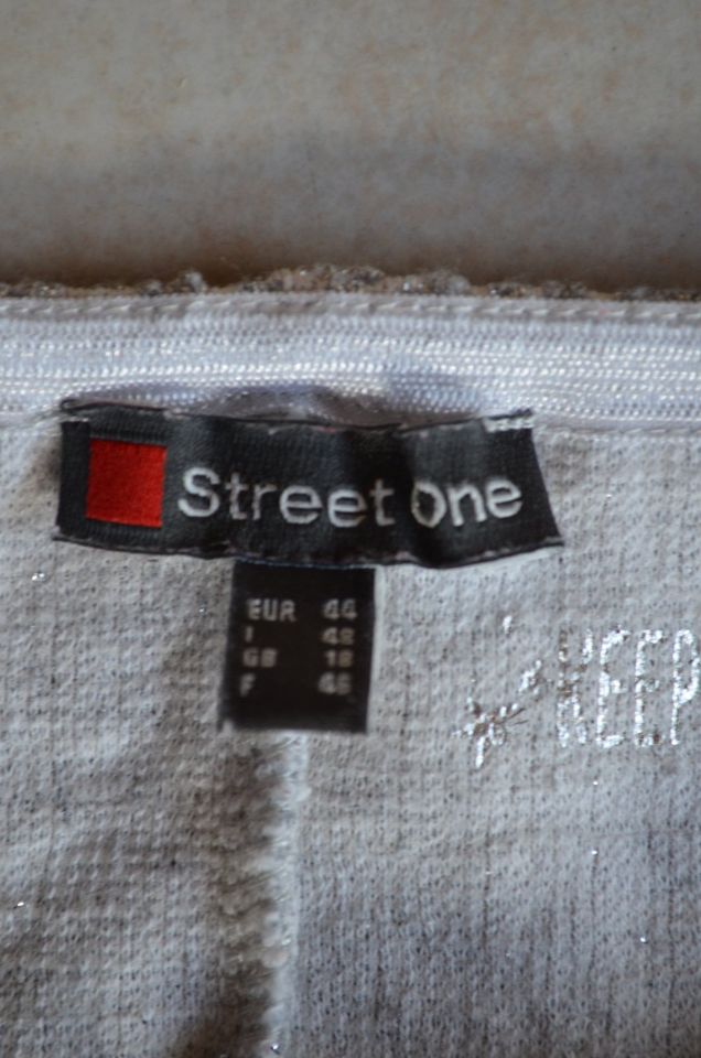 Sweatjacke, Strickjacke, Gr. 44, Street One in Schotten