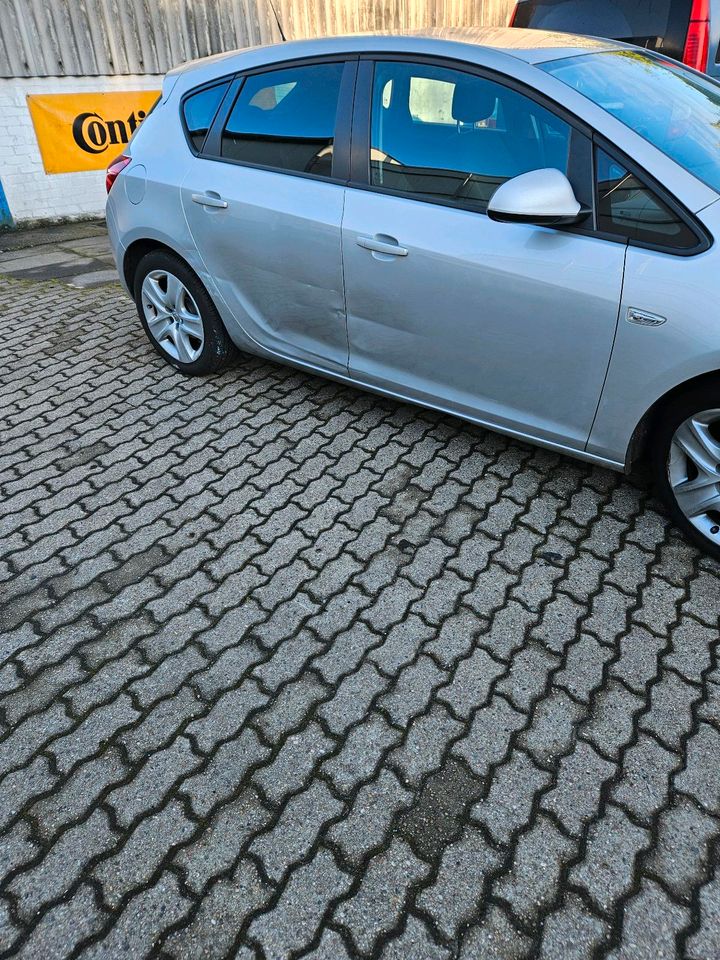 Opel Astra P-J Rentnerfahrzeug in Hamburg