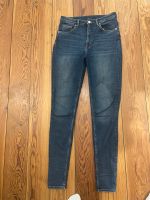 Monki Skinny High Waist Jeans Größe 40 Eimsbüttel - Hamburg Eimsbüttel (Stadtteil) Vorschau