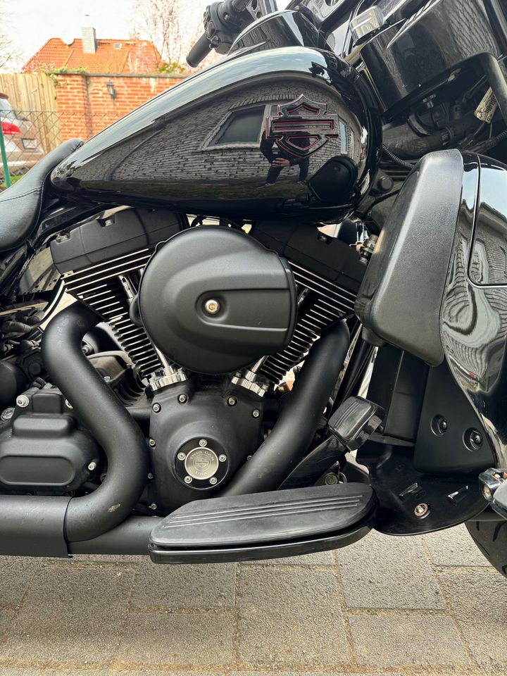 Harley Davidson Street Glide 103 Ape 2016er ABS LED Stretchkoffer in Wedemark