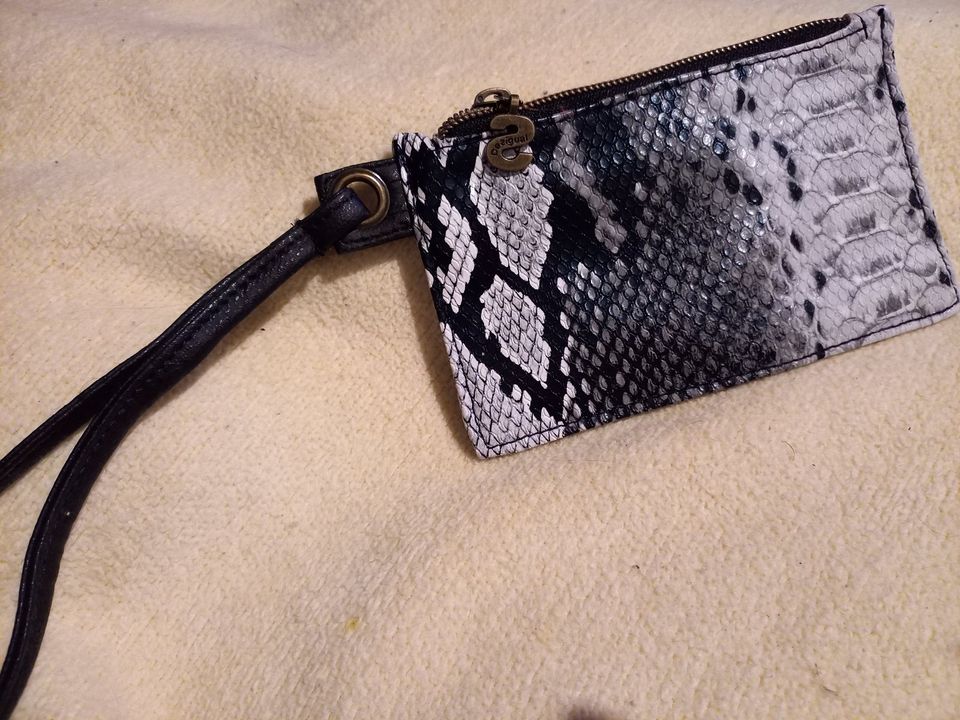 Desigual Schlüssel Kleingeld Etui Animal Print Optik neu in Heinsberg