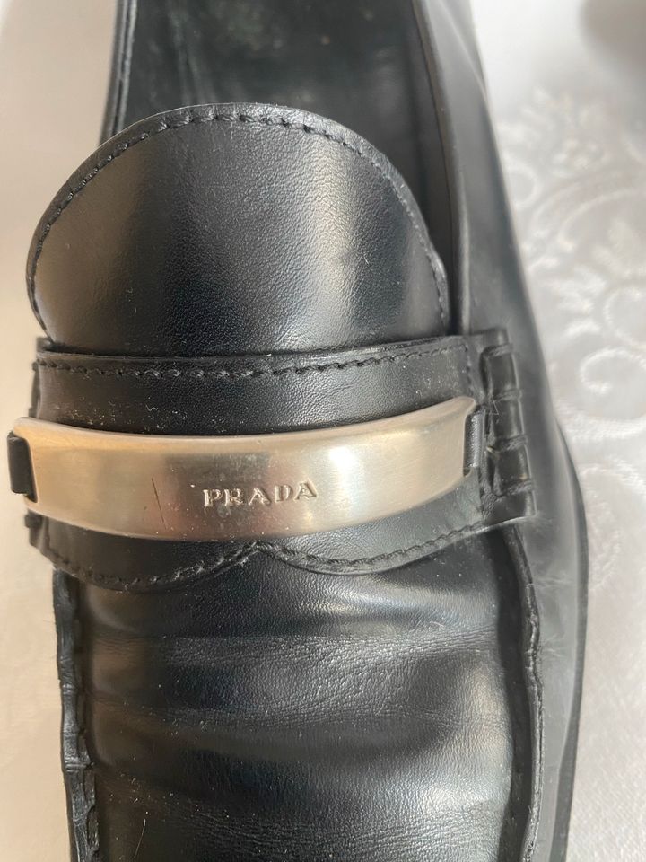 Leder Damenschuhe Prada in Rheinstetten