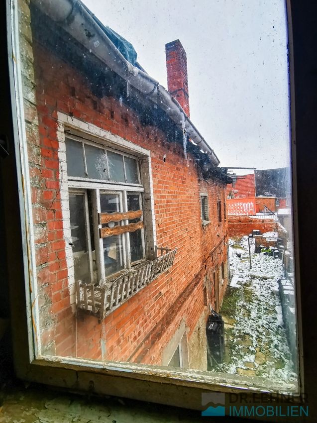 Dr. Lehner Immobilien NB - Schnäppchen-Ausbauhaus mitten in gepflegter Altstadt in Altentreptow