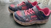 Leuchtende Skechers Turnschuhe Größe 33 Hessen - Fuldatal Vorschau