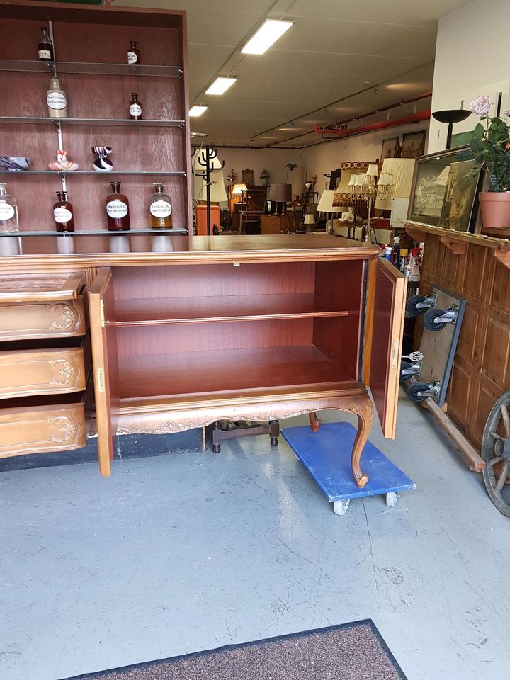 Chippendale Sideboard, Warrings, große Kommode, Anrichte in Köln