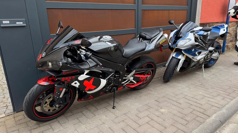 Yamaha R1 2007 RN 19 Top 15 000 KM Arrow Auspuff Rizoma in Ober-Mörlen