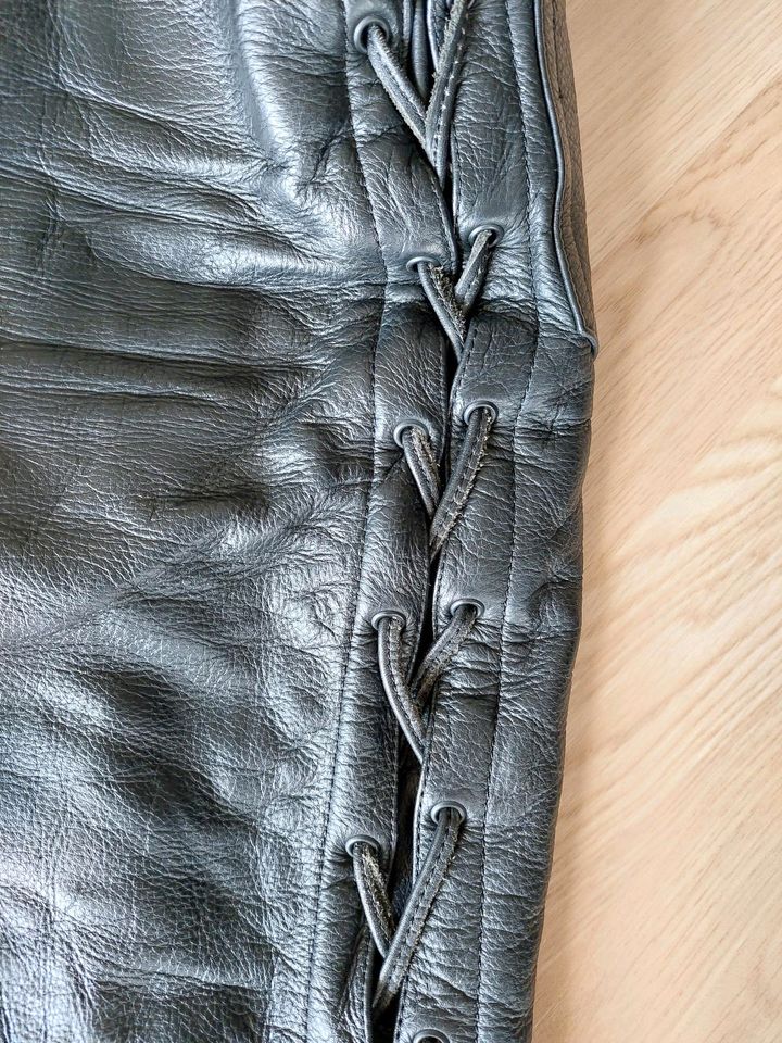 Echtlederhose 36 TOP Akito in Dollern