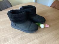 UGG Fluff Quilted NP 129 Euro Niedersachsen - Haren (Ems) Vorschau