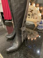 DKNY Hochwertige Damen Echtleder Stiefel Brandenburg - Forst (Lausitz) Vorschau