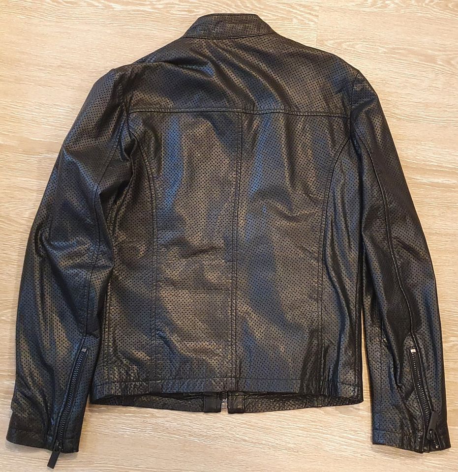 Crone Herren Lederjacke EPIC Schwarz Rindsleder perforiert Gr. S in Bayern  - Ingolstadt | eBay Kleinanzeigen ist jetzt Kleinanzeigen