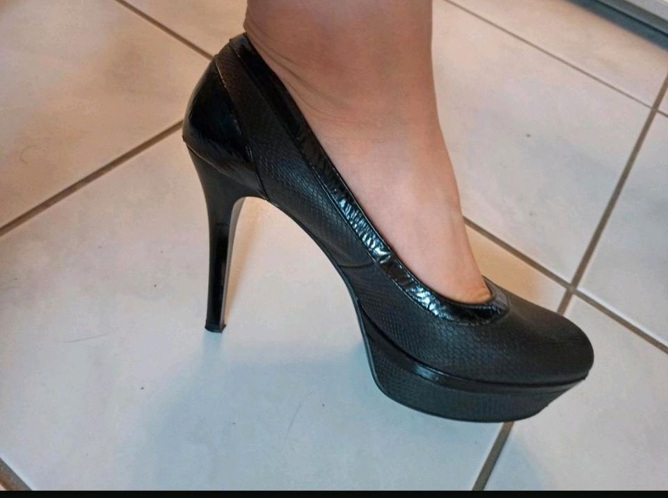 Verschiedene High Heels Pumps Schuhe Absatz Keilabsatz in Aschaffenburg