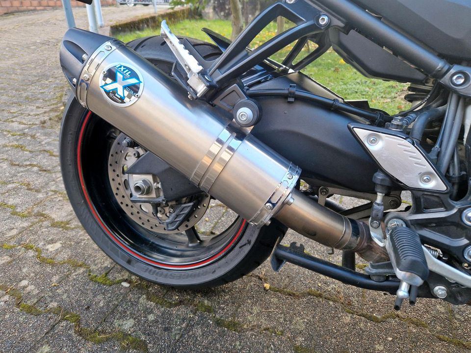 Yamaha FZ8 Naked Bike in Ispringen