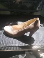 Taubefarbene Pumps ideal zum Dirndl München - Hadern Vorschau