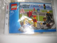 LEGO  CITY  8401   Figuren, Verkehrsschilder         Neuwertig oh Sachsen - Riesa Vorschau