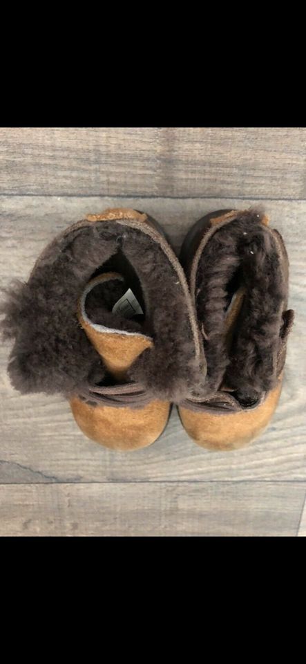 UGG Boots Baby Stiefel Winterstiefel Gr. 22 braun M 12 - 18 Monat in Pulheim